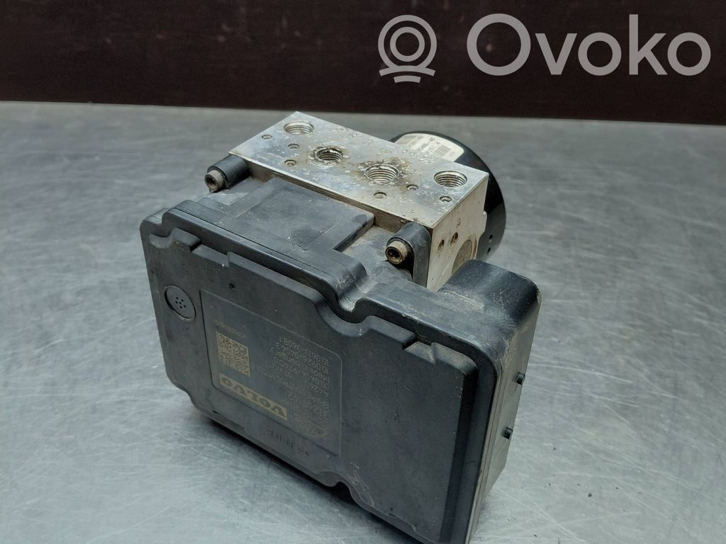 Volvo V70 ABS Pump 
