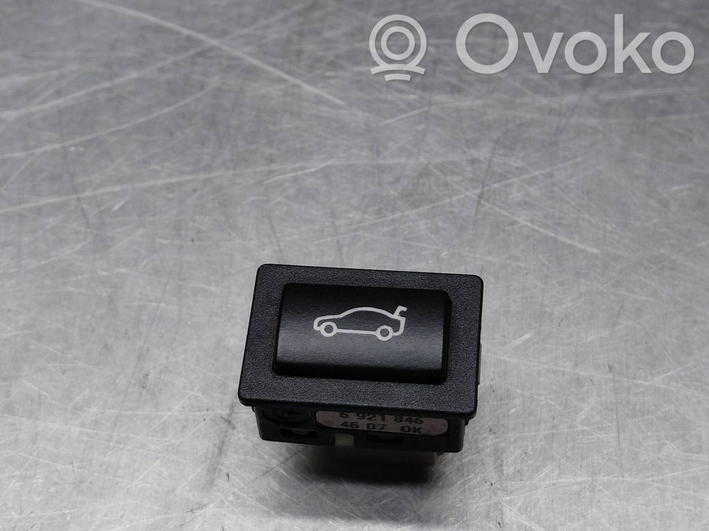 BMW 5 E60 E61 Tailgate opening switch 