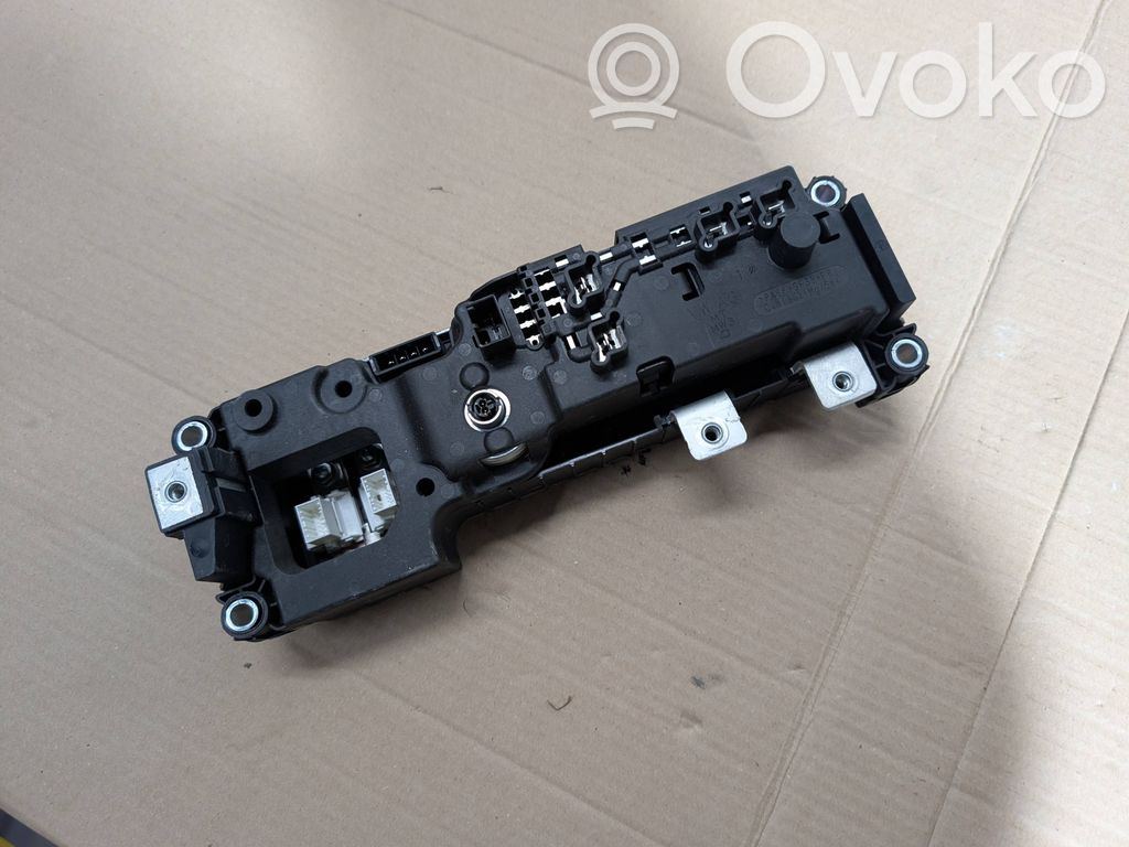 Volkswagen ID.3 Center console control module 