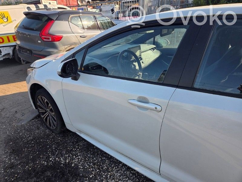 Toyota Corolla E210 E21 Durvis 