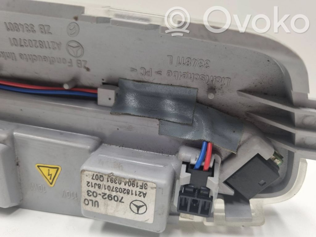 Mercedes-Benz E W211 Rear seat light 