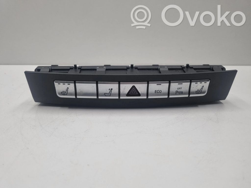 Mercedes-Benz E W212 Seat heating switch 