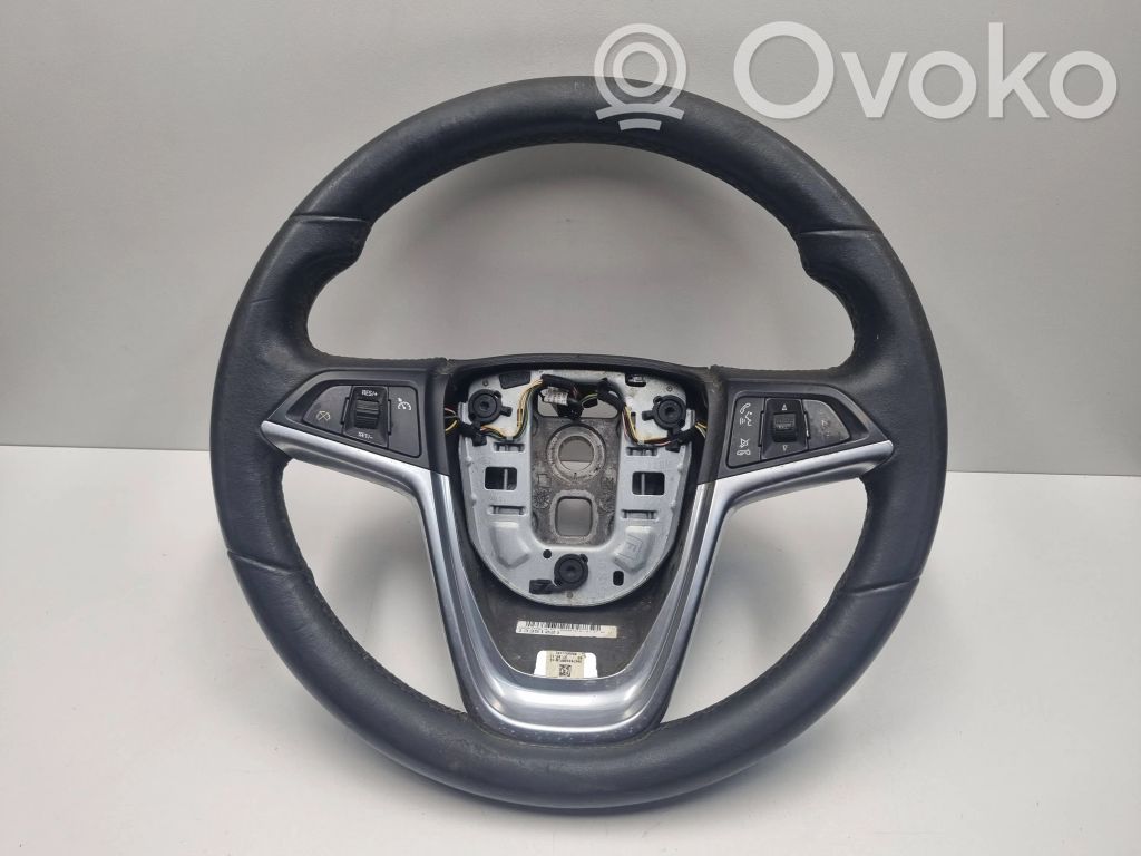 Opel Astra J Ohjauspyörä 
