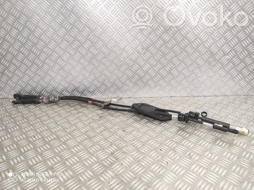 Toyota Yaris Soporte del cable del cambio de velocidades 