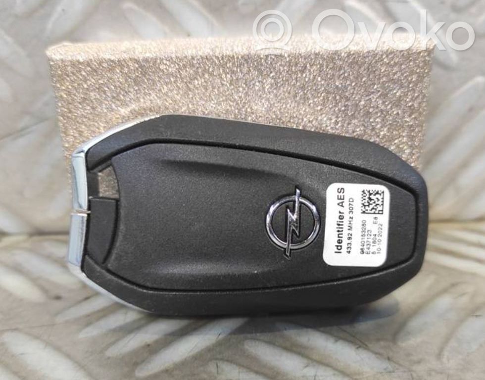 Opel Corsa F Virta-avain/kortti 