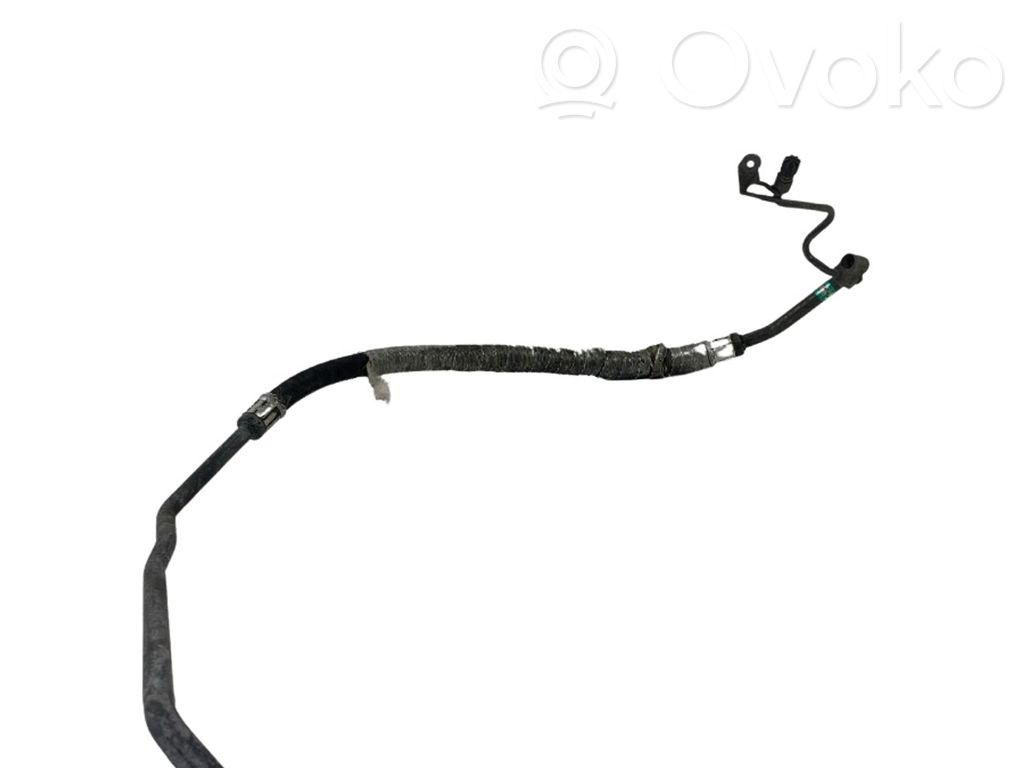 BMW 3 E46 Ilmastointilaitteen putki (A/C) 