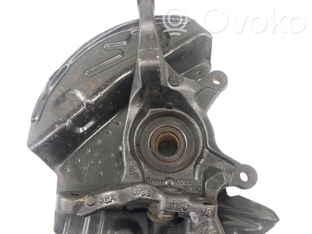 Front wheel hub spindle knuckle   6761576C