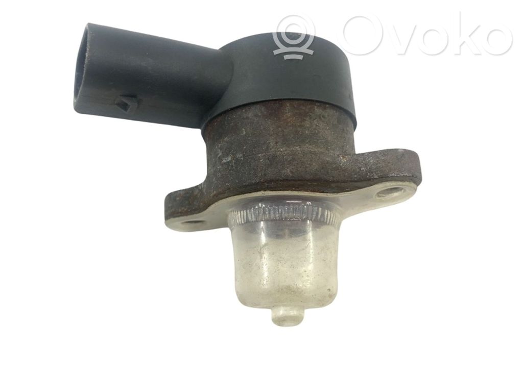 Fuel pressure sensor   6110780549