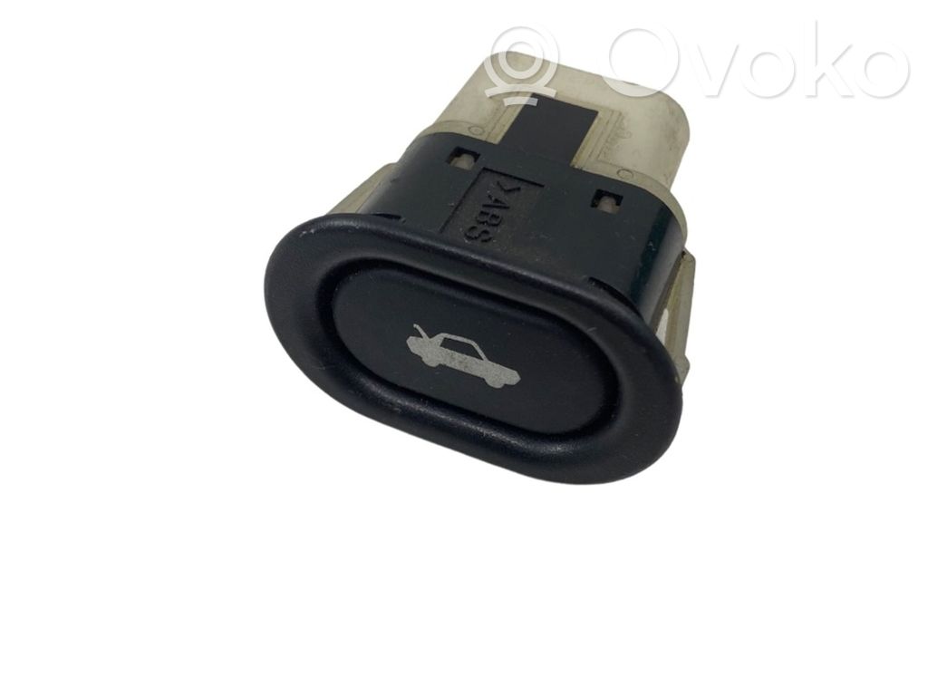 Tailgate opening switch   4733440