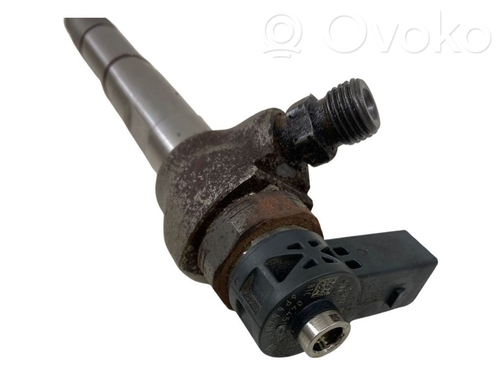 Inyector de combustible   04L130277AC