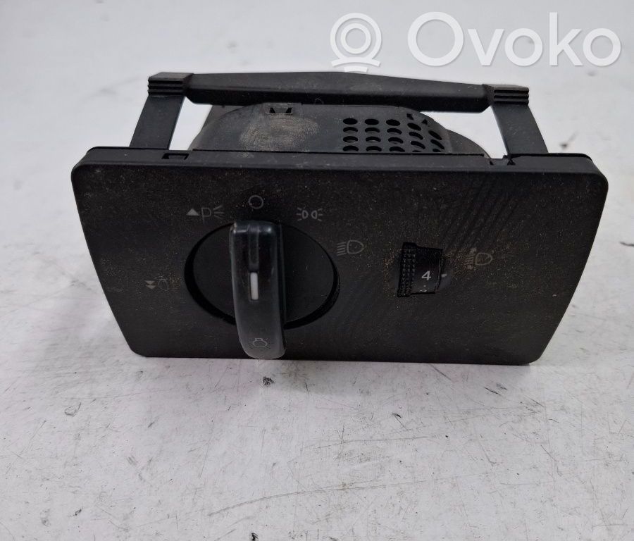 Interruptor de control del panel de luces   4S7T13A024