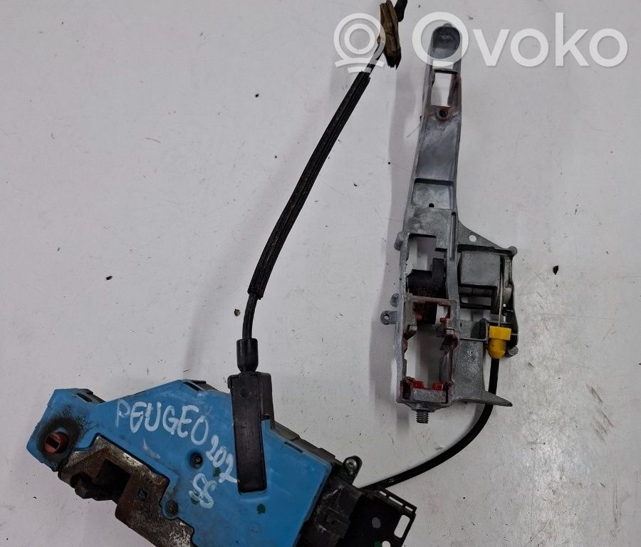 Peugeot 207 Front door lock 