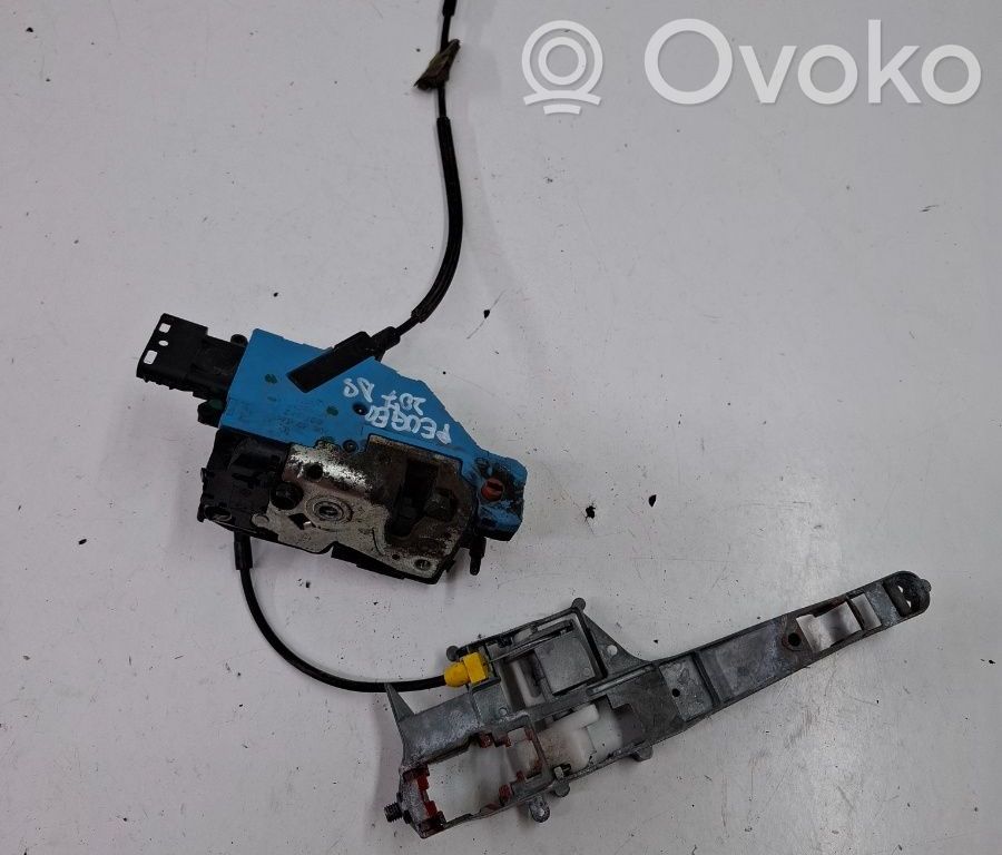 Peugeot 207 Front door lock 