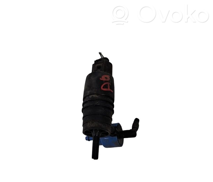 Audi A6 S6 C5 4B Windscreen/windshield washer pump 