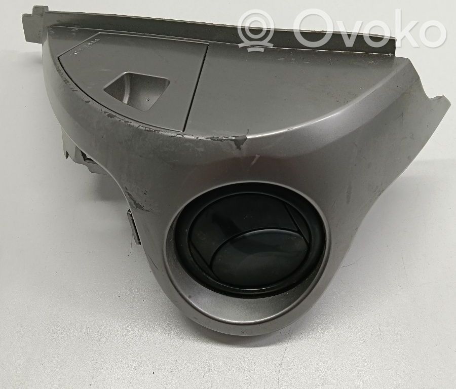 Mazda 2 Šoninės oro grotelės 