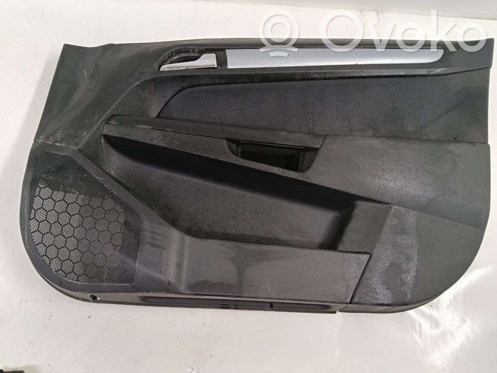 Opel Astra H Etuoven verhoilu 