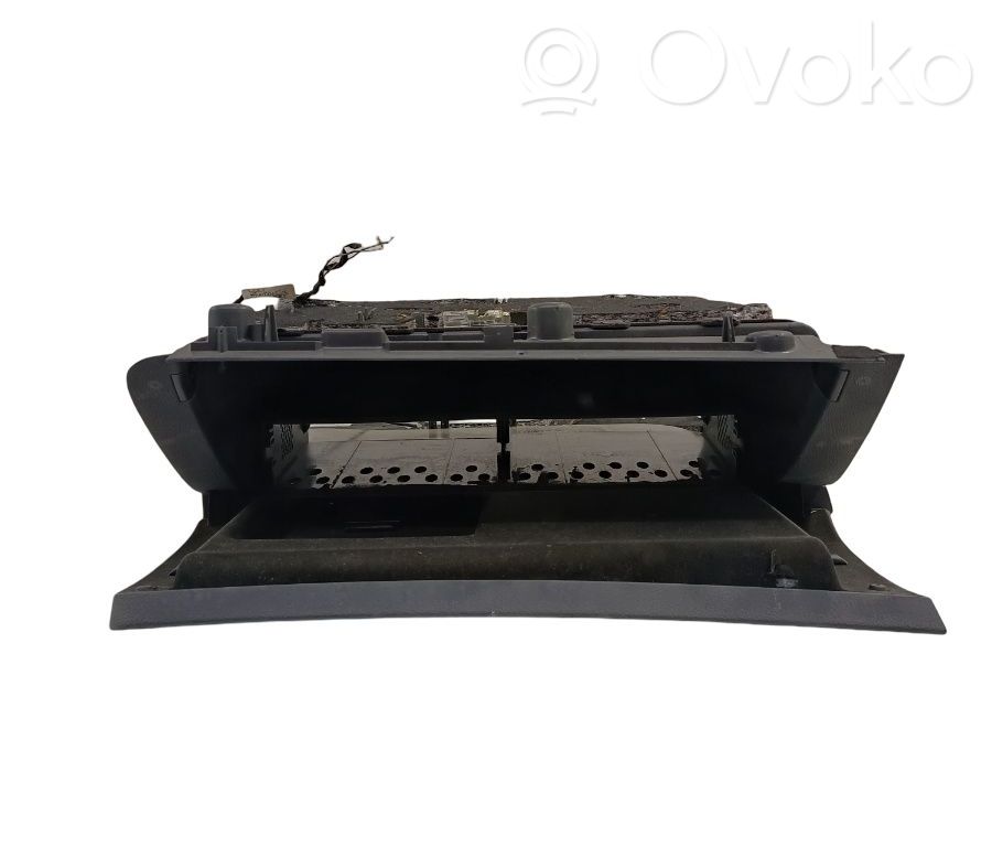 Audi A6 S6 C6 4F Boite à gants 