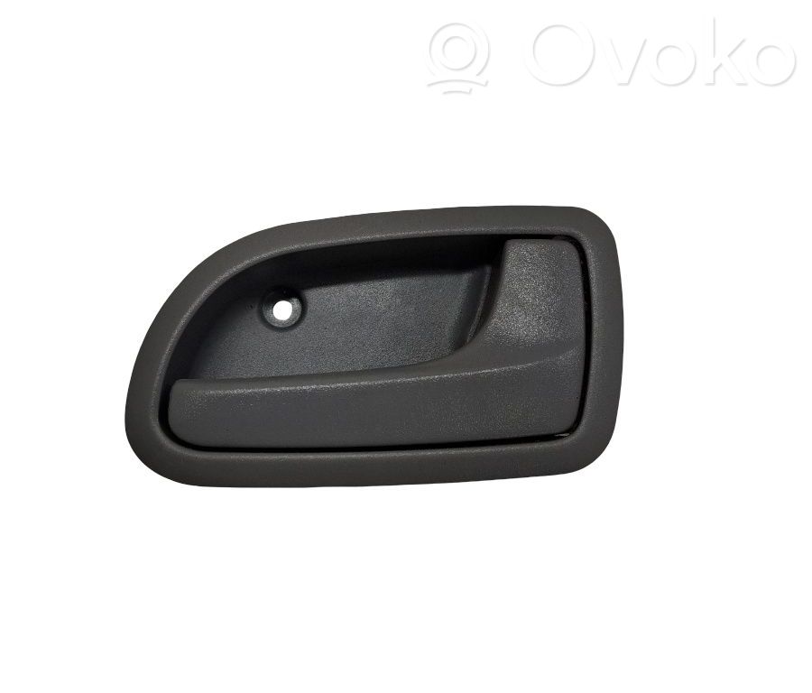 Manecilla interna puerta delantera   8262007000