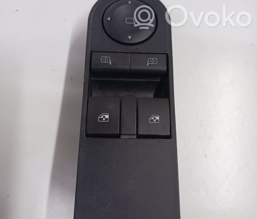 Opel Zafira B Comutator comandă geamuri electrice 