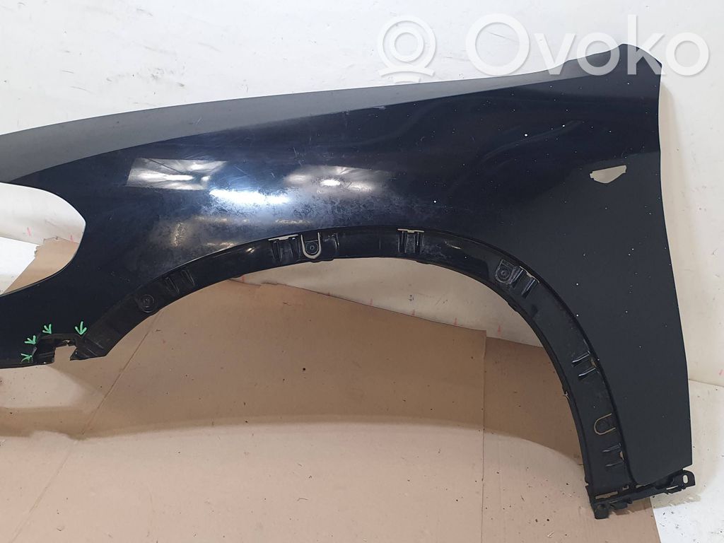 BMW X5 E70 Sparnas 