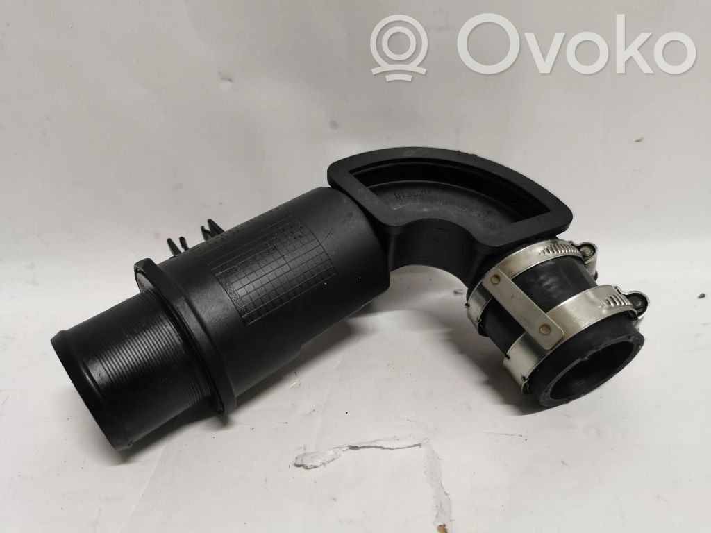 Renault Clio III Air intake duct part 
