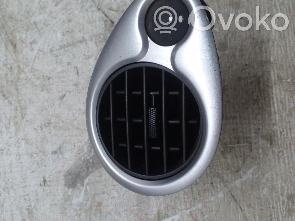 Renault Clio III Luftausströmer Lüftungsdüse Luftdüse seitlich 