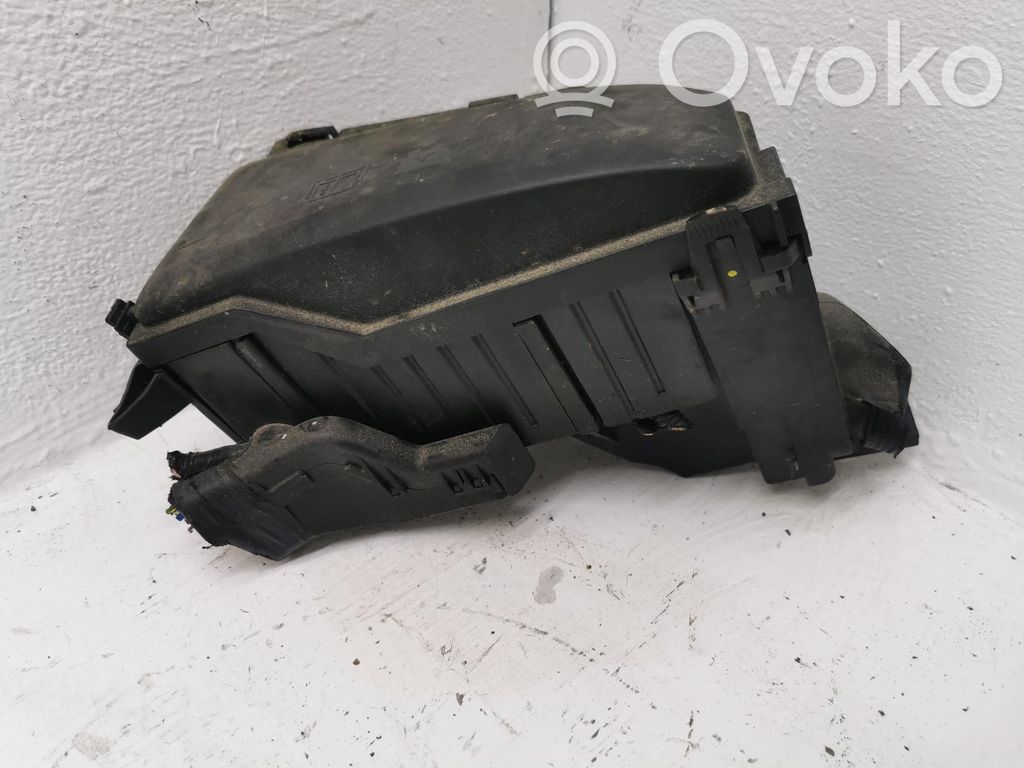Ford Mondeo MK IV Skrzynka przekaźników 