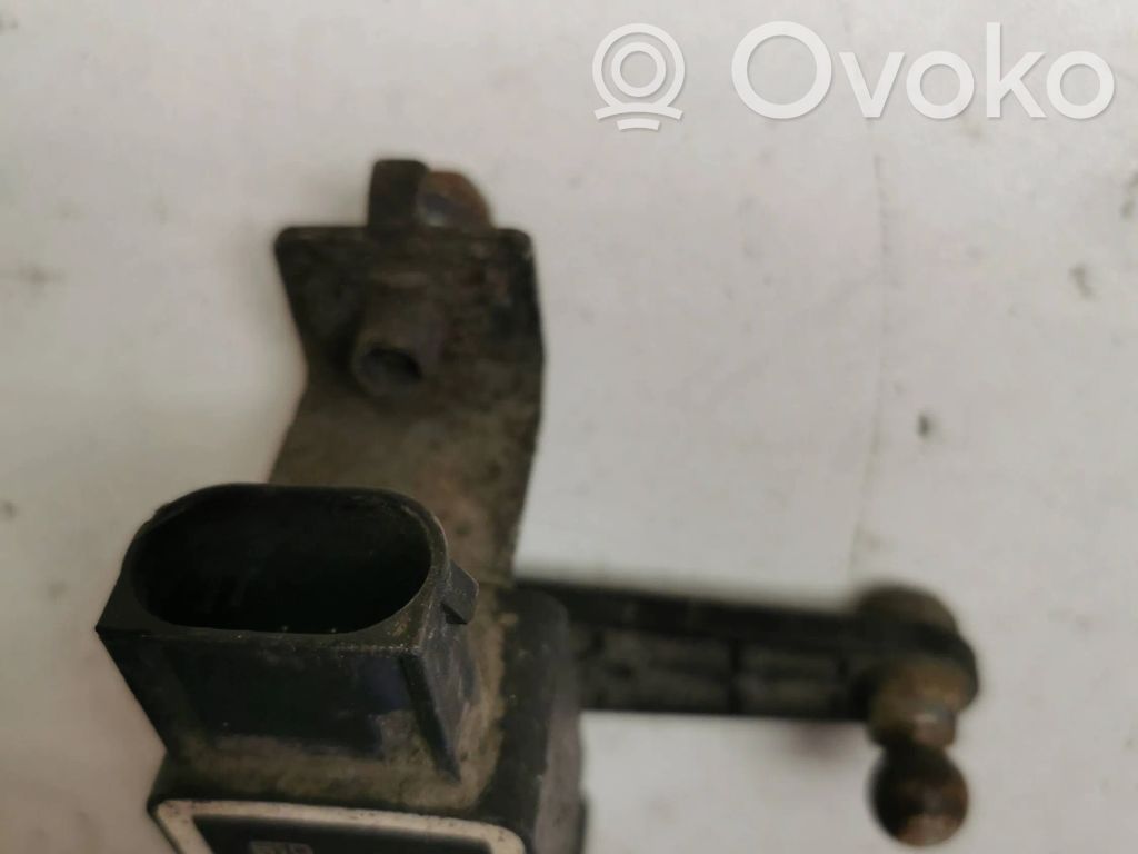 Headlight/headlamp level sensor   6785206