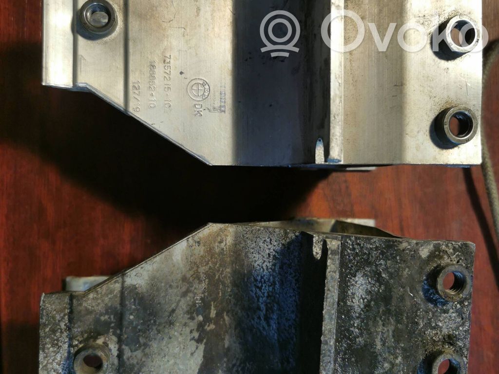 BMW 5 G30 G31 G38 Staffa del pannello di supporto del radiatore 
