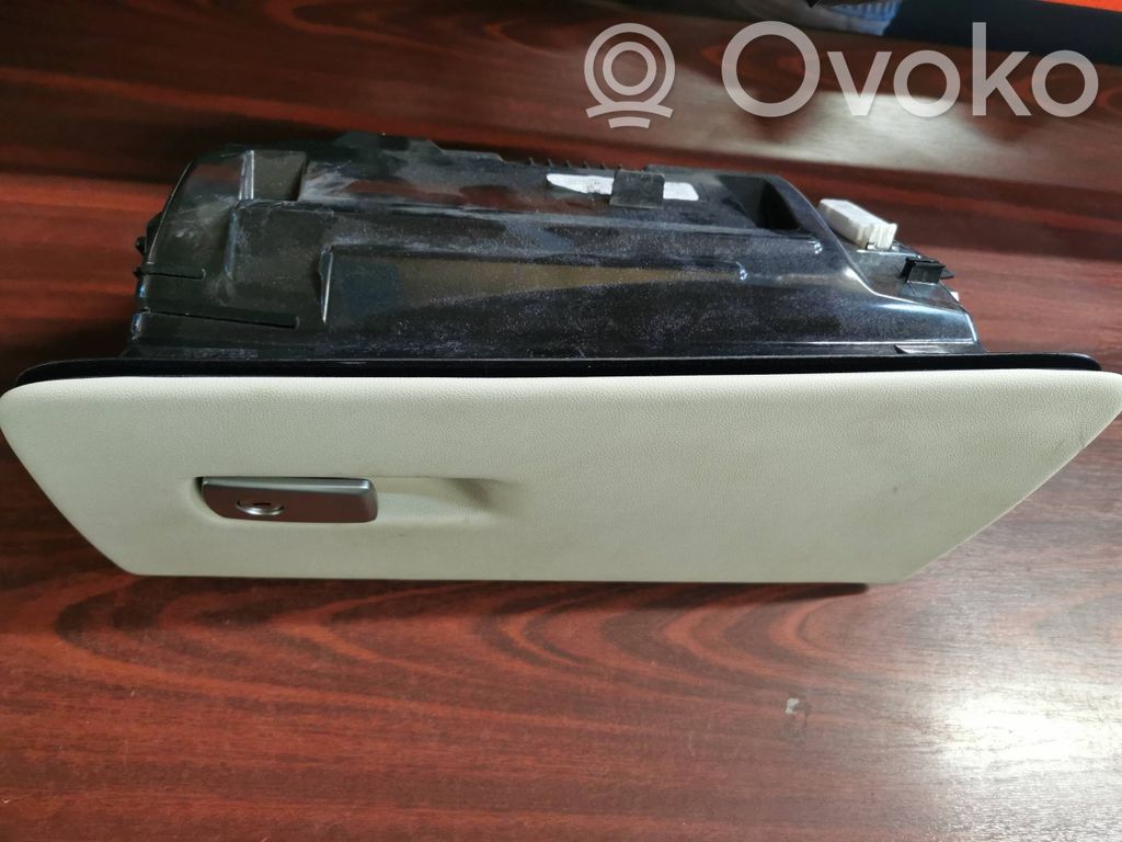 BMW X5 G05 Daiktadėžės (bordačioko) komplektas 