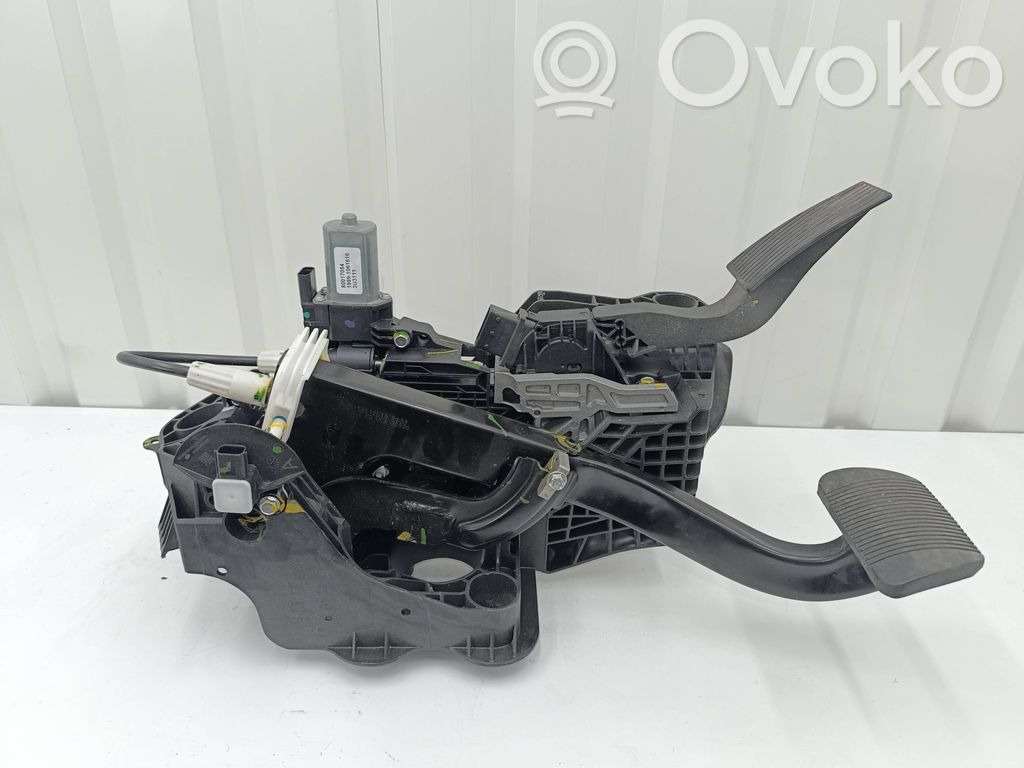 Assemblage pédale   68312752AJ,T9N033927457