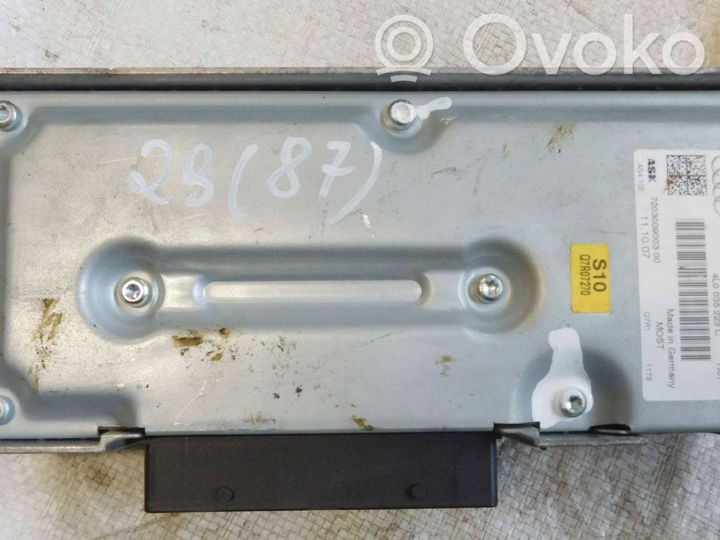Audi Q7 4L Sound amplifier 
