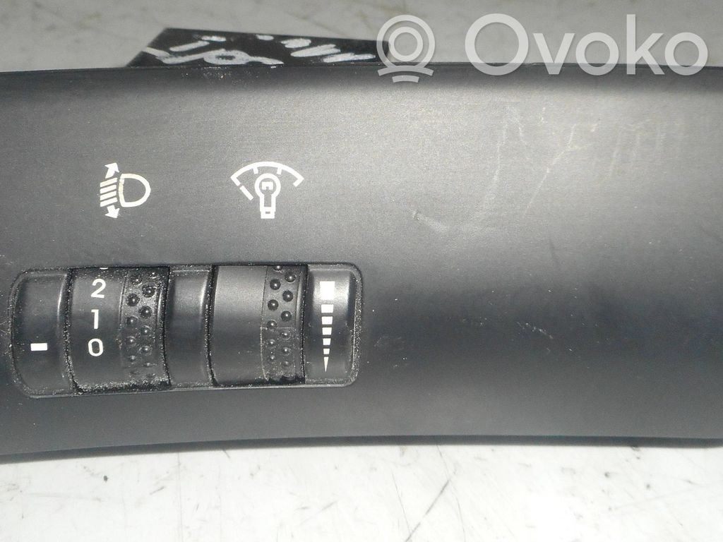 KIA Ceed Headlight level height control switch 