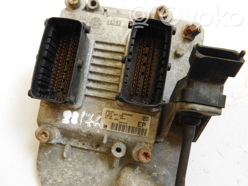 Opel Zafira A Engine control unit/module 