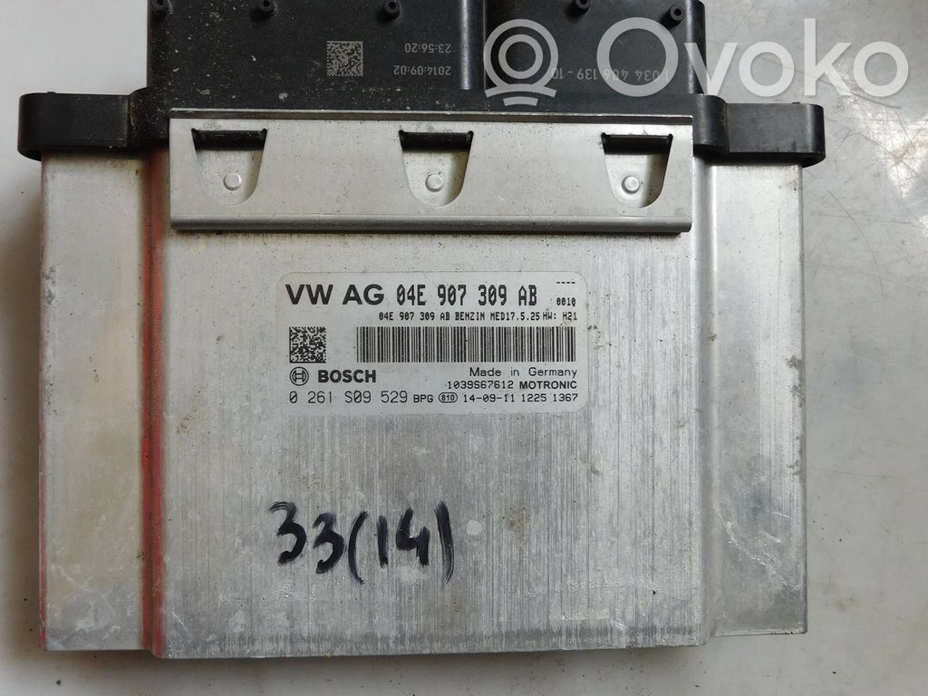 Volkswagen PASSAT B8 Engine control unit/module 