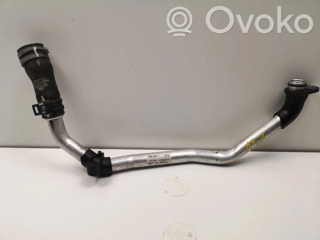 Audi Q7 4M Engine coolant pipe/hose 