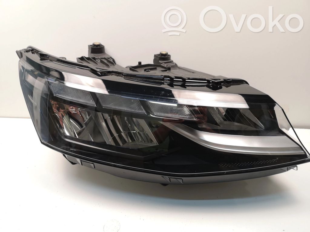 Volkswagen Transporter - Caravelle T7 Lampa przednia 