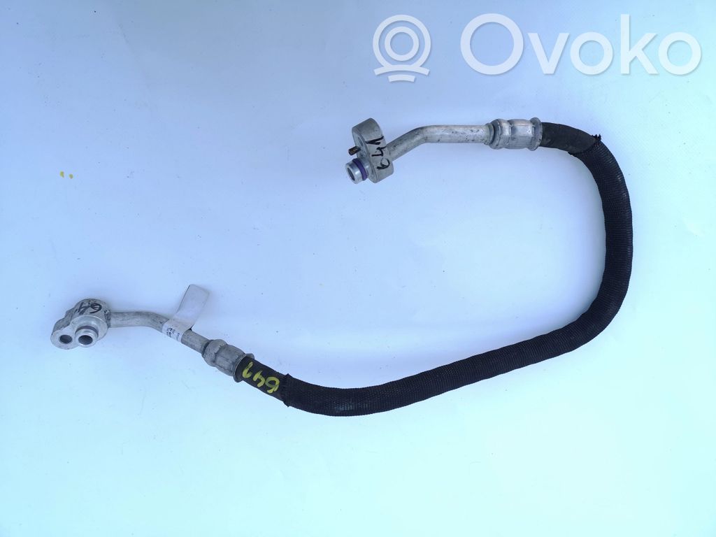 Audi A4 S4 B9 8W Wąż / Przewód klimatyzacji A/C 