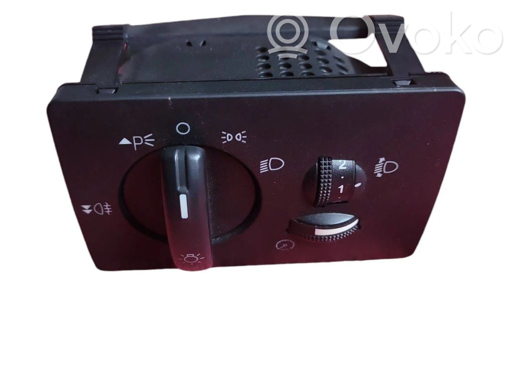 Ford Focus C-MAX Light switch 