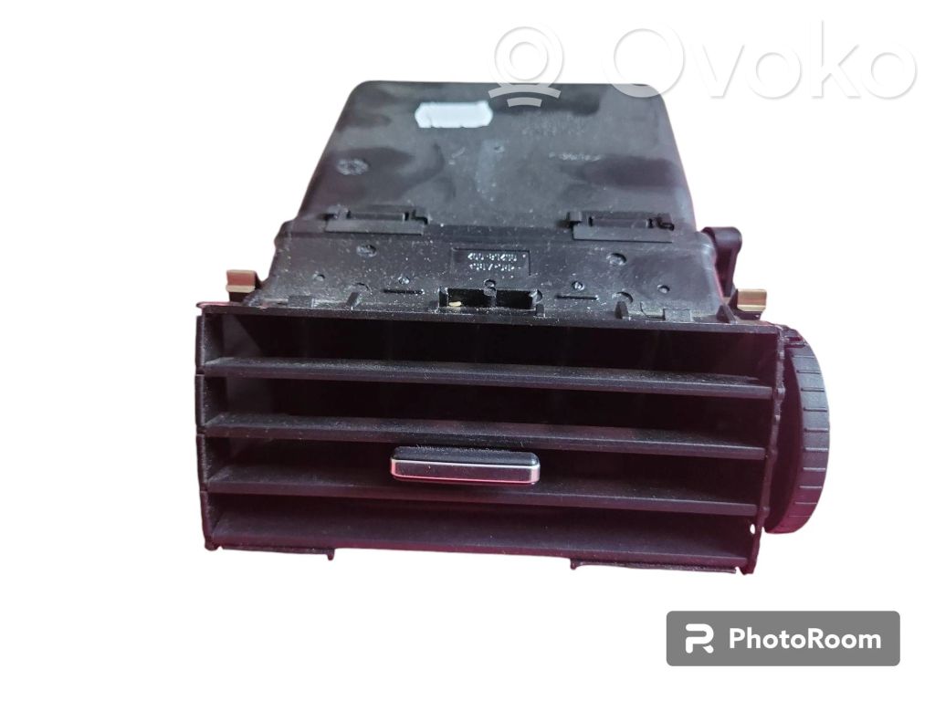 Ford Focus C-MAX Centrālais gaisa ventilācijas režģis 