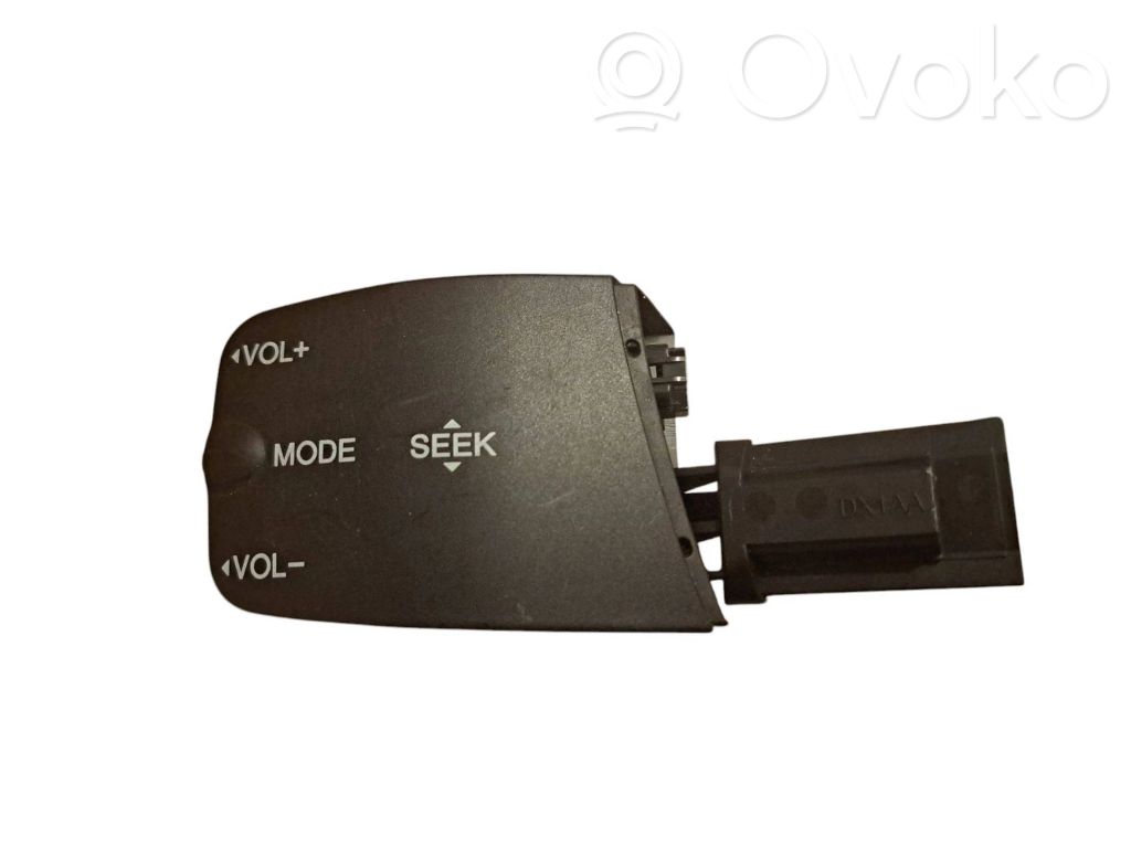 Interruptor de control multifunción   3M5T14K147AD