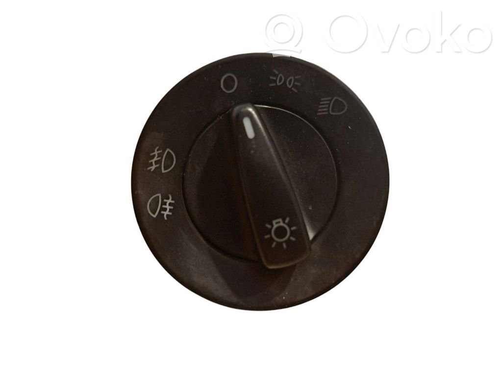 Skoda Fabia Mk2 (5J) Light switch 