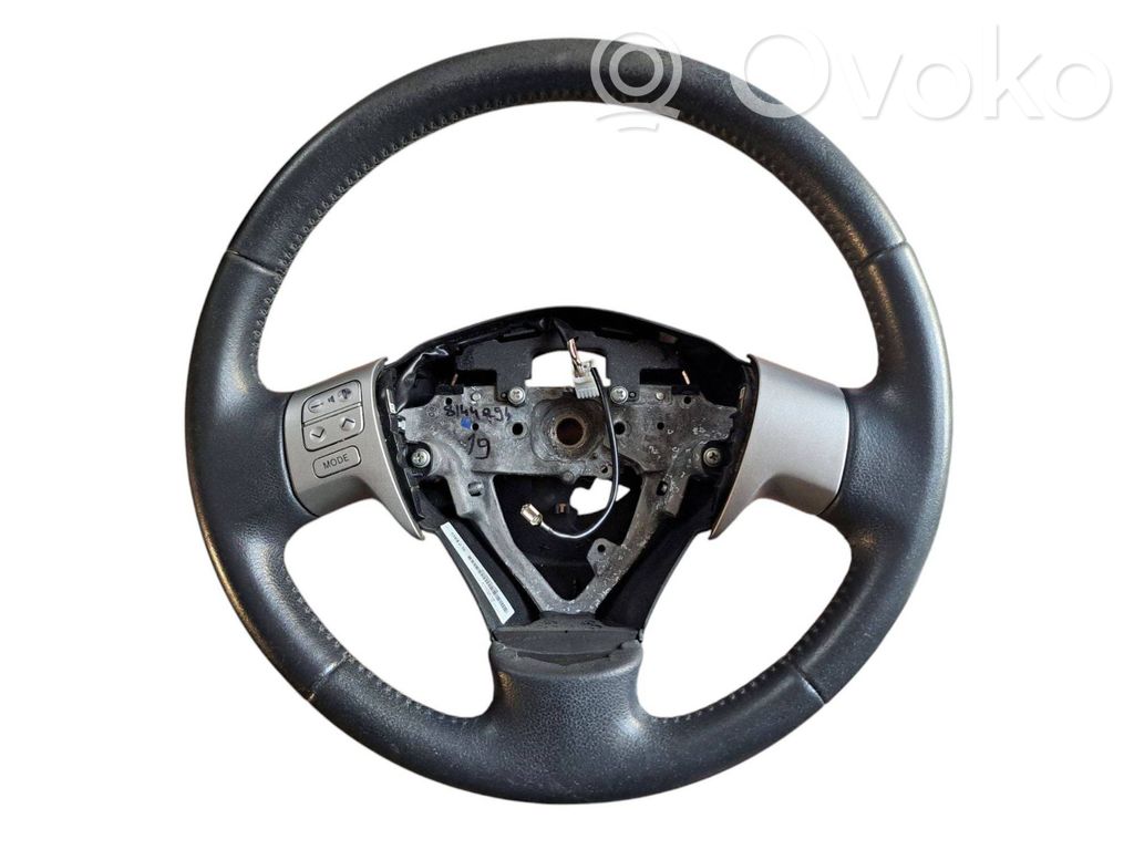 Toyota Auris 150 Ohjauspyörä 