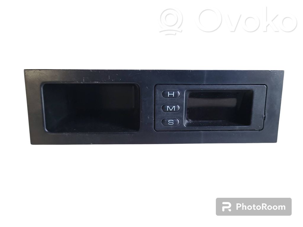 Opel Monterey Clock 