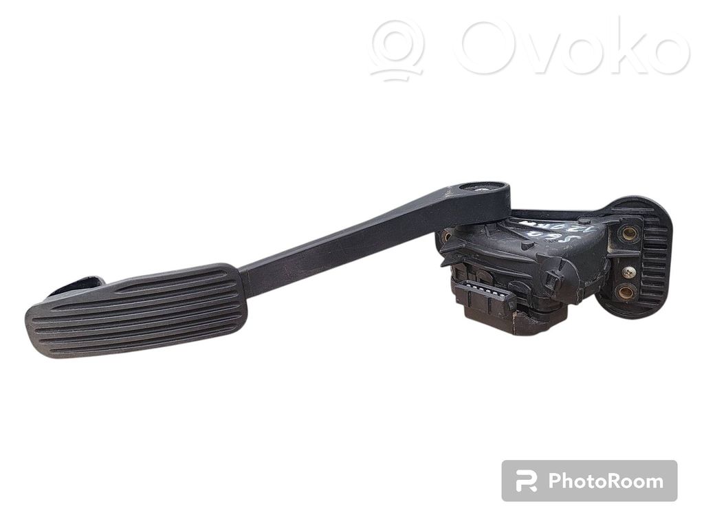 Volvo S60 Accelerator throttle pedal 
