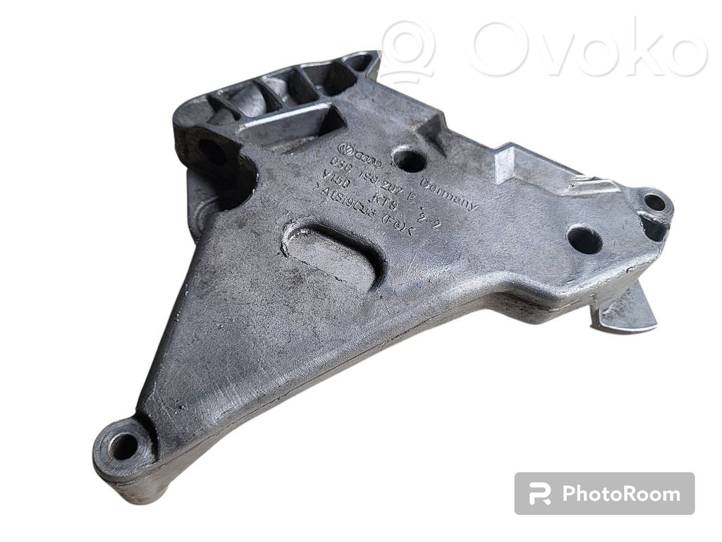 Volkswagen PASSAT B6 Engine mounting bracket 