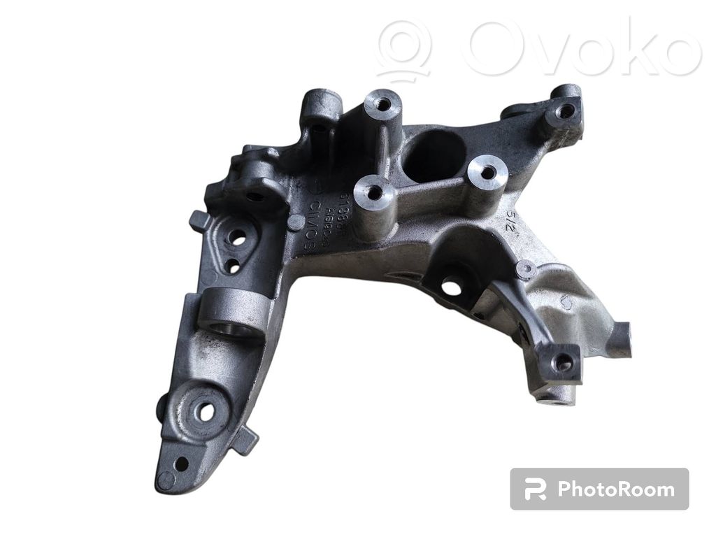 Peugeot 3008 I Engine mounting bracket 