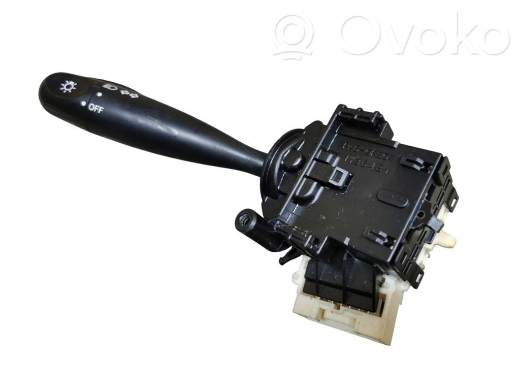 Toyota Yaris Posūkių/ šviesų rankenėlė 