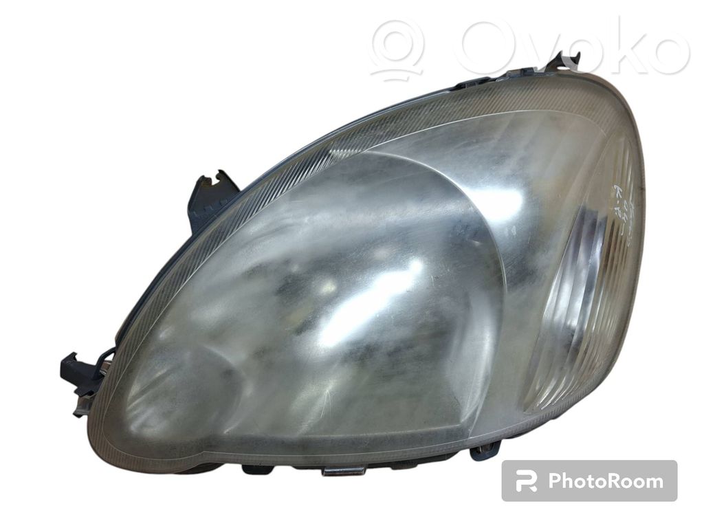 Toyota Yaris Lampa przednia 