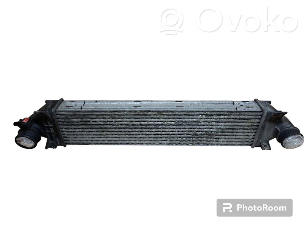 Volvo V70 Interkūlerio radiatorius 